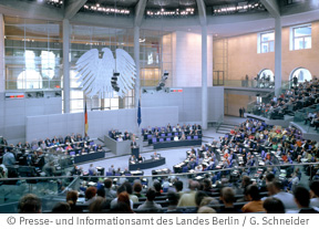 Dieses Foto zeigt den Plenarsaal des Deutschen Bundestages.