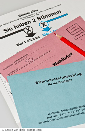 Dieses Foto zeigt Unterlagen für die Brief-Wahl.